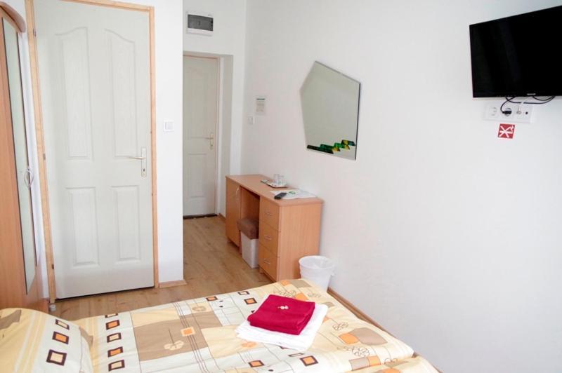 Feher Hajo Panzio Es Vendeglo 3*