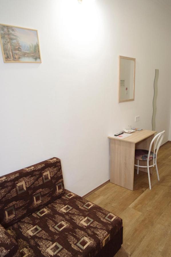 Feher Hajo Panzio Es Vendeglo 3* Győr